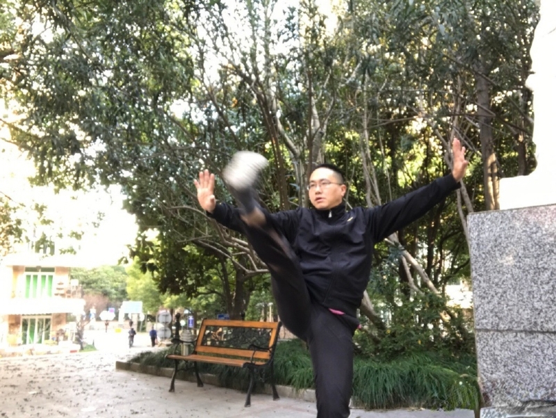 自故深情好受伤的第三张照片--北京认干亲服务网